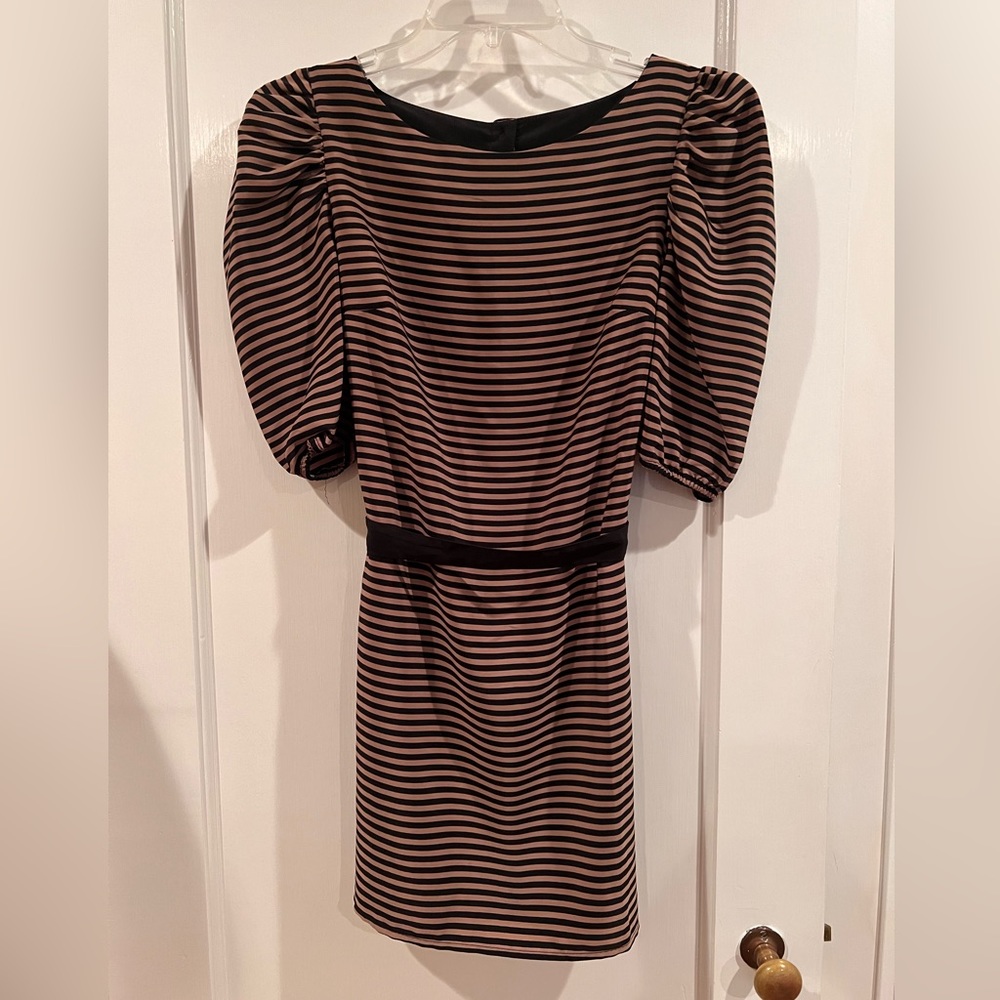 H&M striped dress size 4. Poly cotton with a black belt.